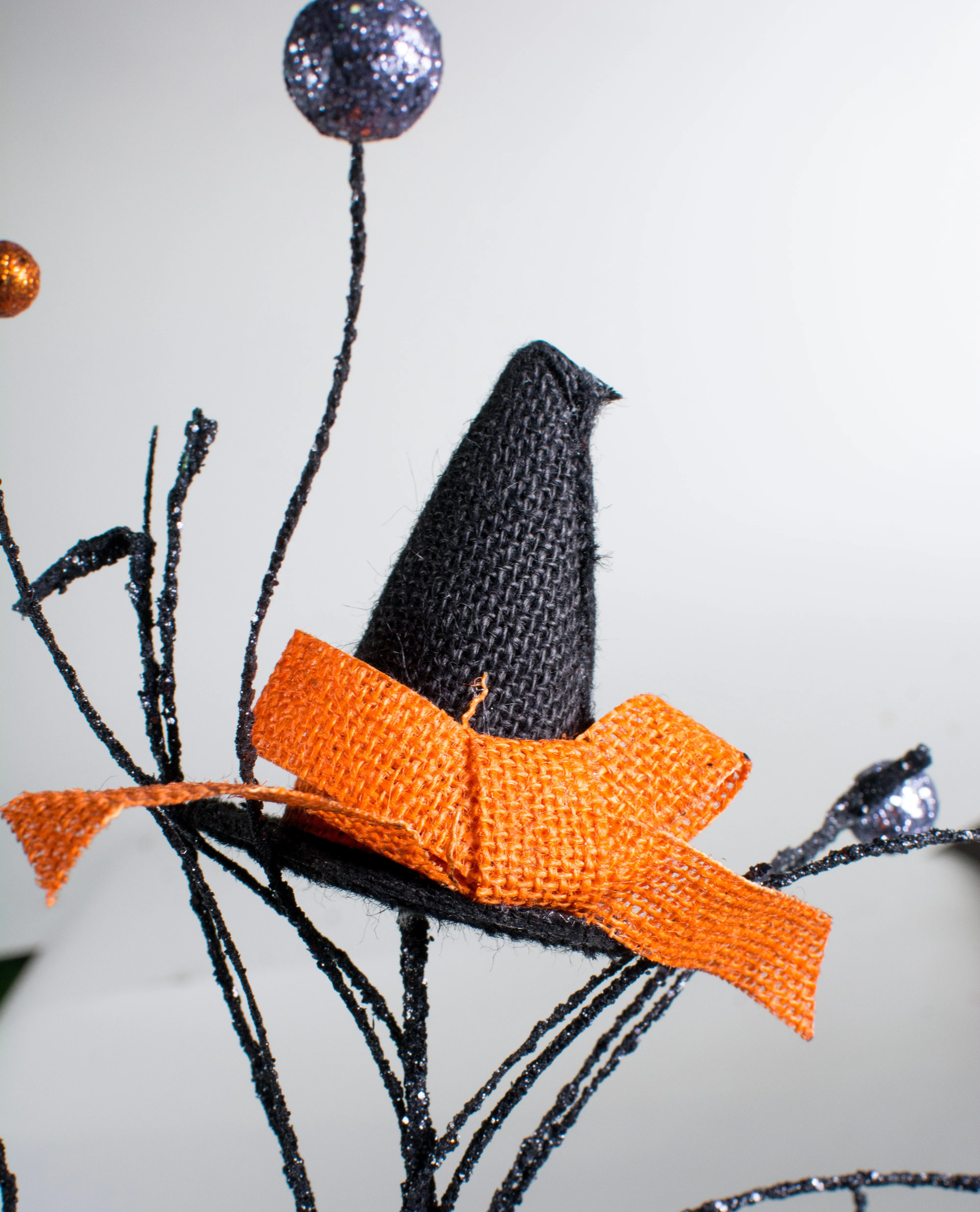 31" Burlap Witch Hat Spray