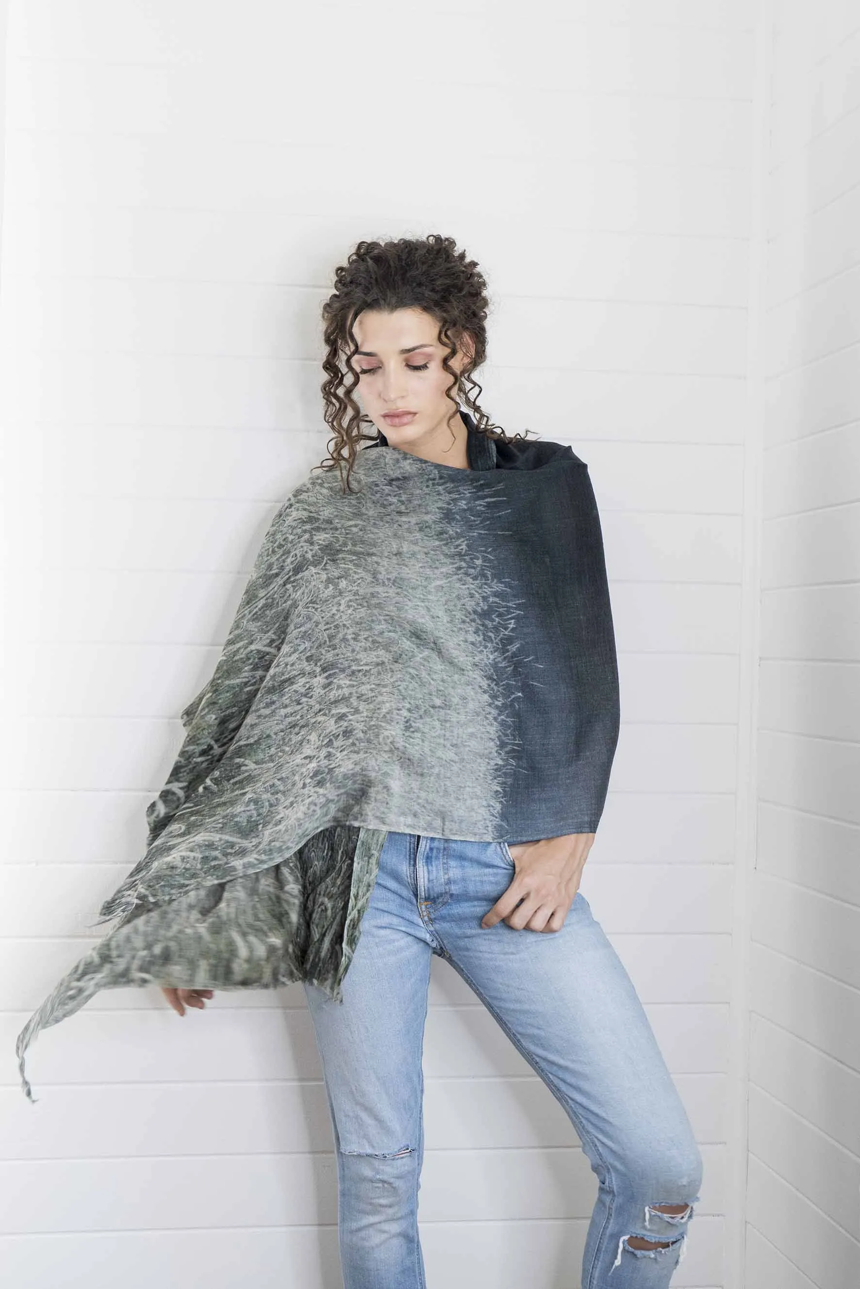 MORNING GRASSES WOOL & SILK SCARF